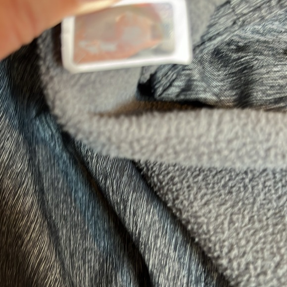 The North Face Boys Black/Gray Jacket Hoodie Warm Storm Full Zipper Size XL - Picture 9 of 11